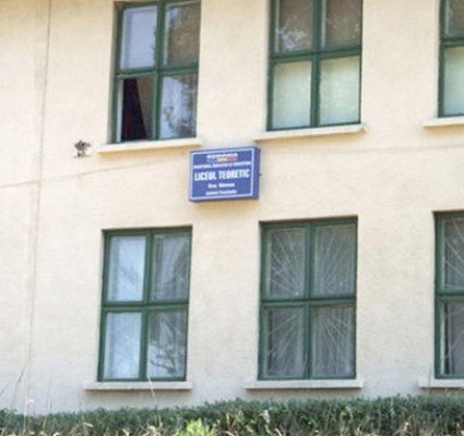 Continuă scandalul la Liceul Băneasa: părinţii nu vor să accepte suplinitori la orele de română